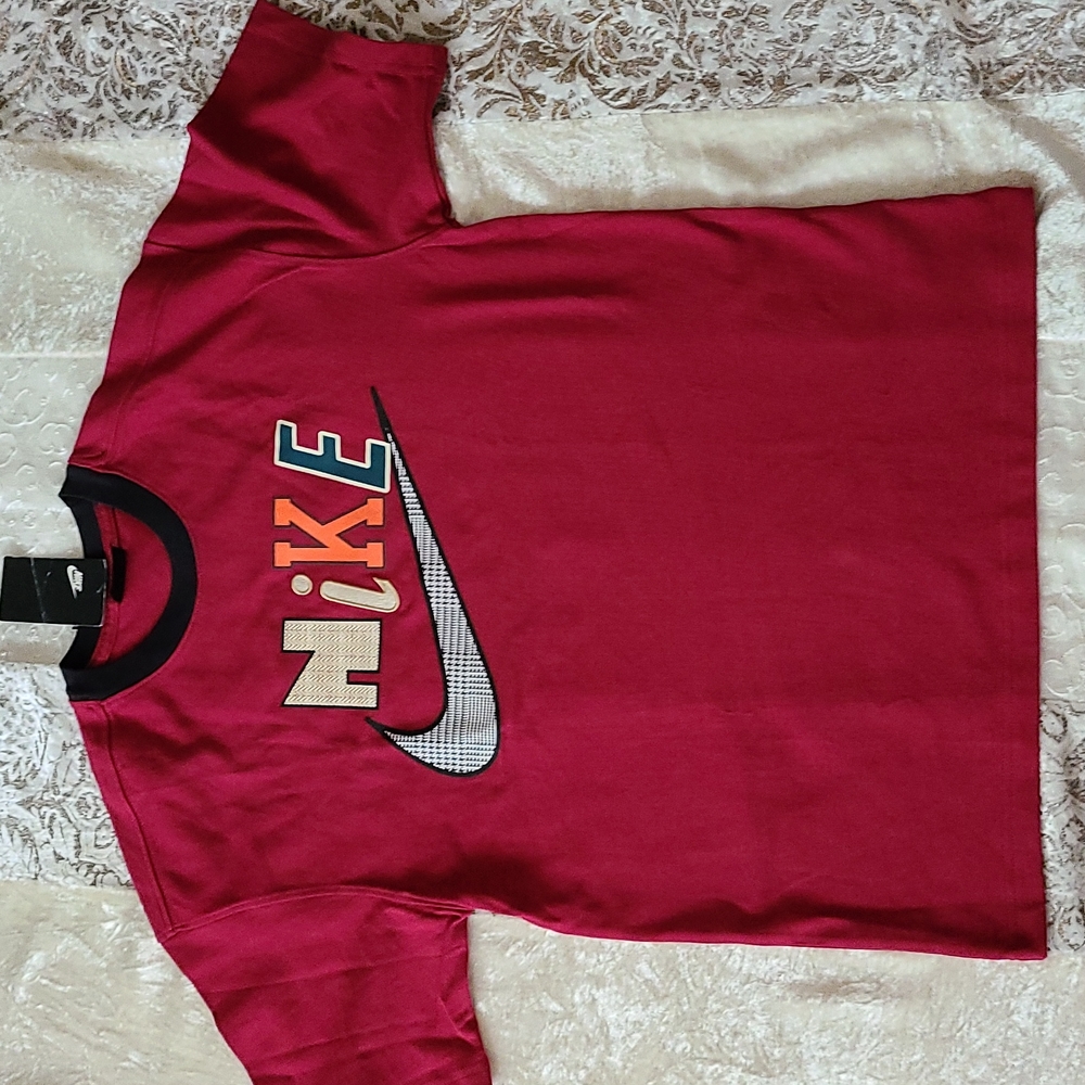 Nike Retro Houndstooth Tee - Small - Pit 22" ; Length 30"